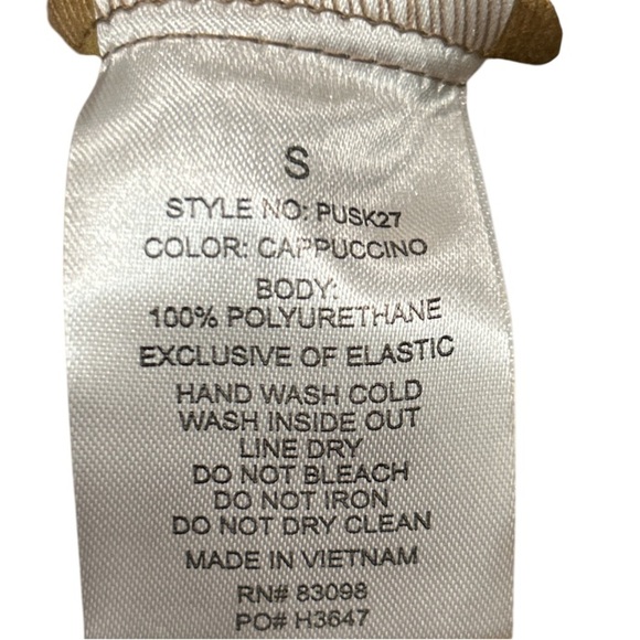 Ci Sono NWOT Tan Mini Skirt with Belt.‎ Elastic gathered waistband, size S. - Picture 4 of 4